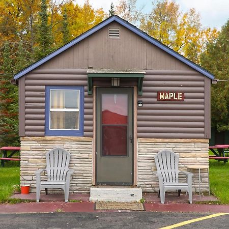 Hilltop Lodge And Cabins إنترناشونال فولز المظهر الخارجي الصورة