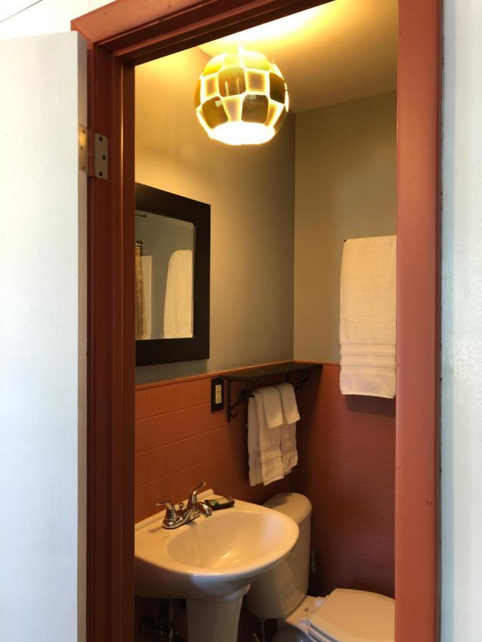 Hilltop Lodge And Cabins إنترناشونال فولز المظهر الخارجي الصورة