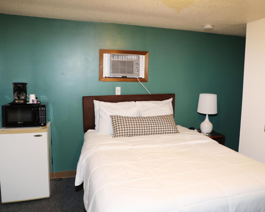 Hilltop Lodge And Cabins إنترناشونال فولز المظهر الخارجي الصورة