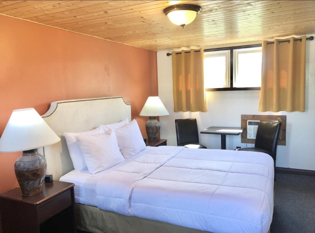 Hilltop Lodge And Cabins إنترناشونال فولز المظهر الخارجي الصورة